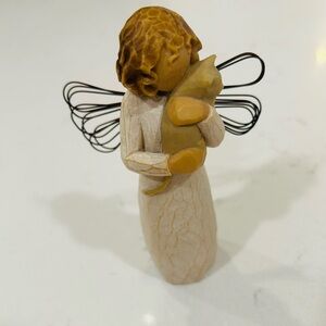 Willow Tree-Inspired Beige Angel Figurine Holding Cat